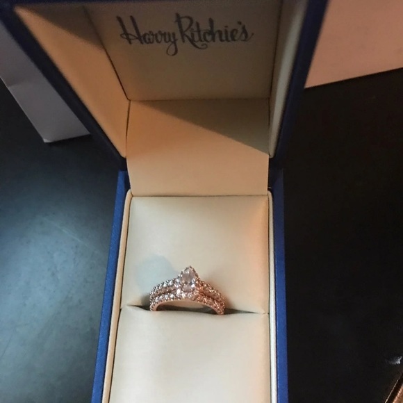 Custom rose gold tear drop ring - Picture 2 of 3
